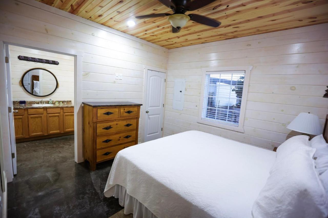 Knotty Squirrel Cabins Маунтин Вю Екстериор снимка