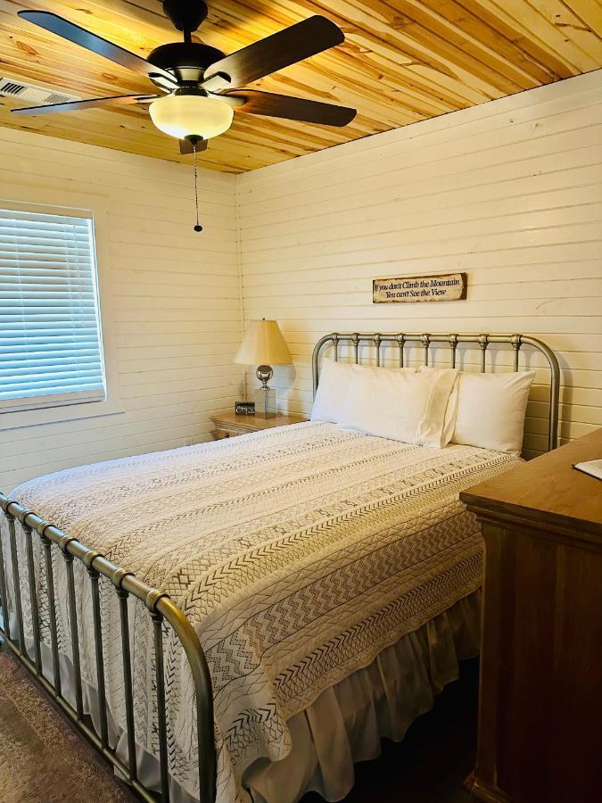 Knotty Squirrel Cabins Маунтин Вю Екстериор снимка