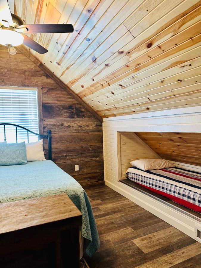 Knotty Squirrel Cabins Маунтин Вю Екстериор снимка